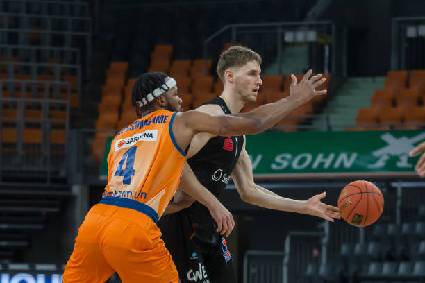 在比赛中展 在比赛中展