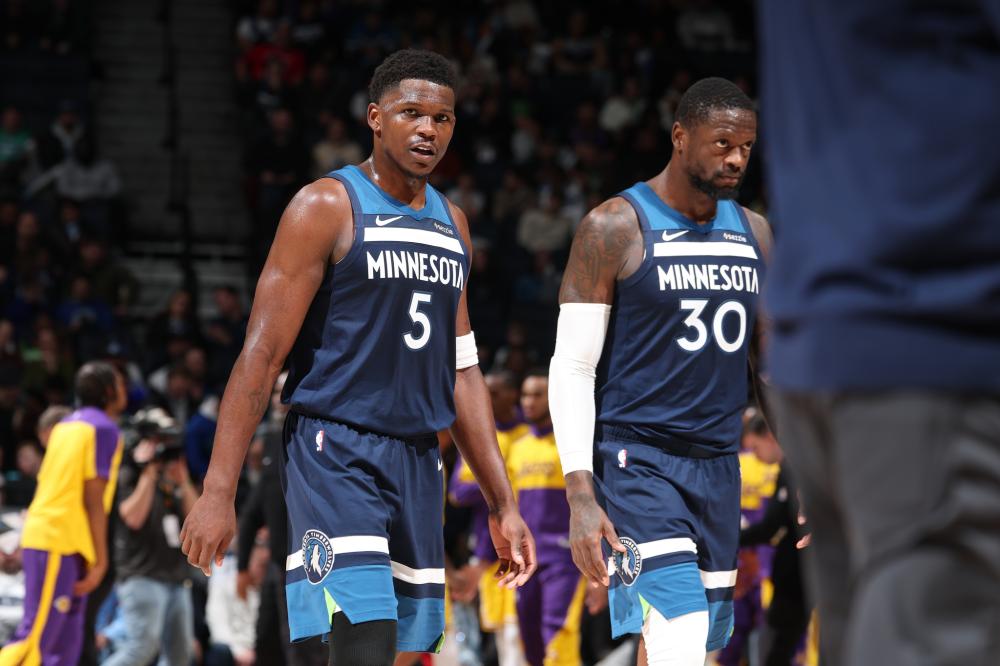 两队涌现出 两队涌现出